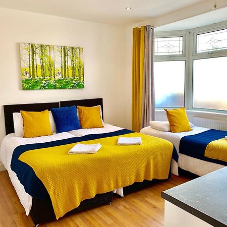 London Studio Apartments, Private Bathrooms And Parking Ilford Eksteriør billede
