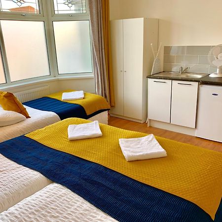 London Studio Apartments, Private Bathrooms And Parking Ilford Eksteriør billede