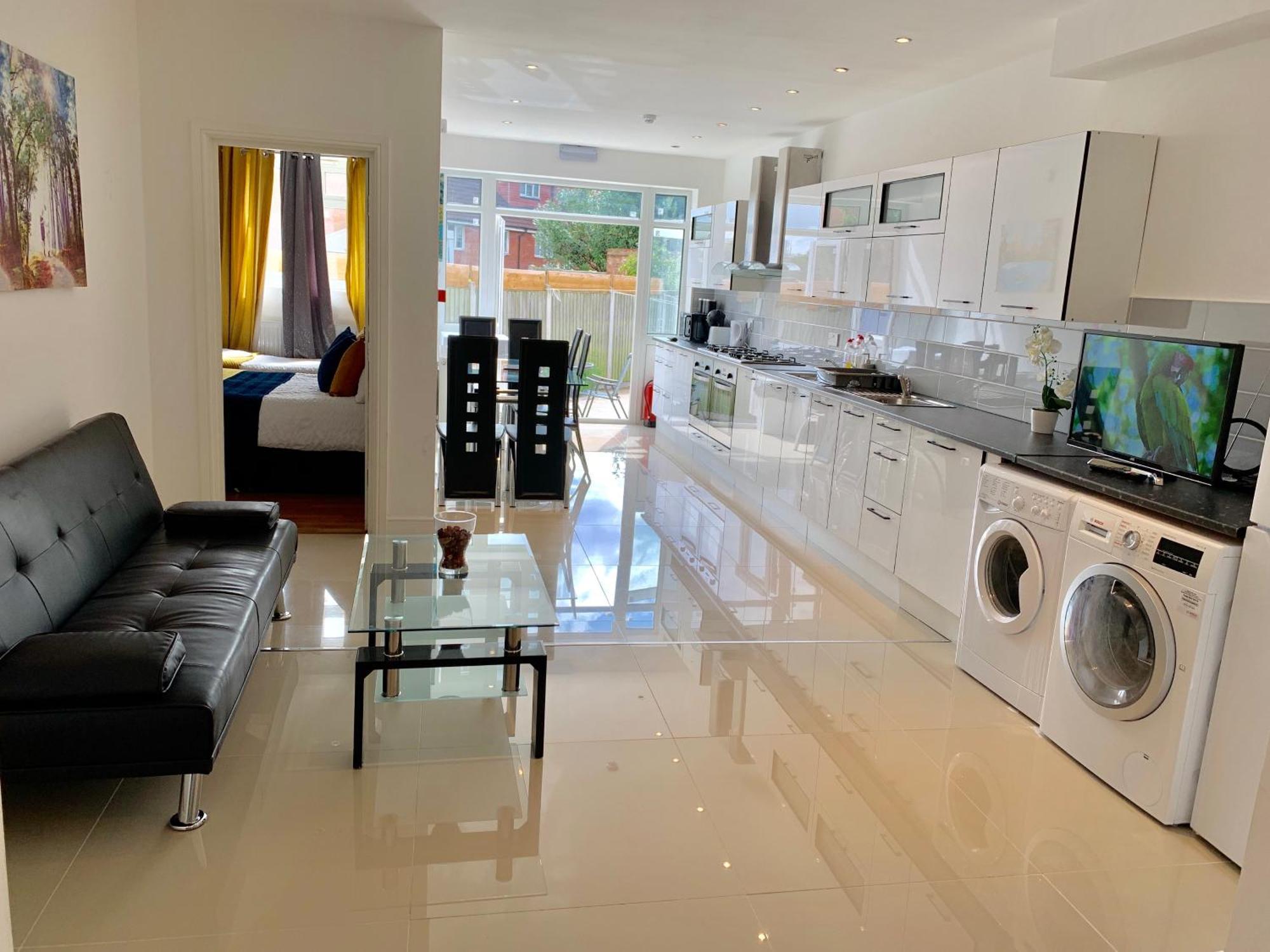 London Studio Apartments, Private Bathrooms And Parking Ilford Eksteriør billede