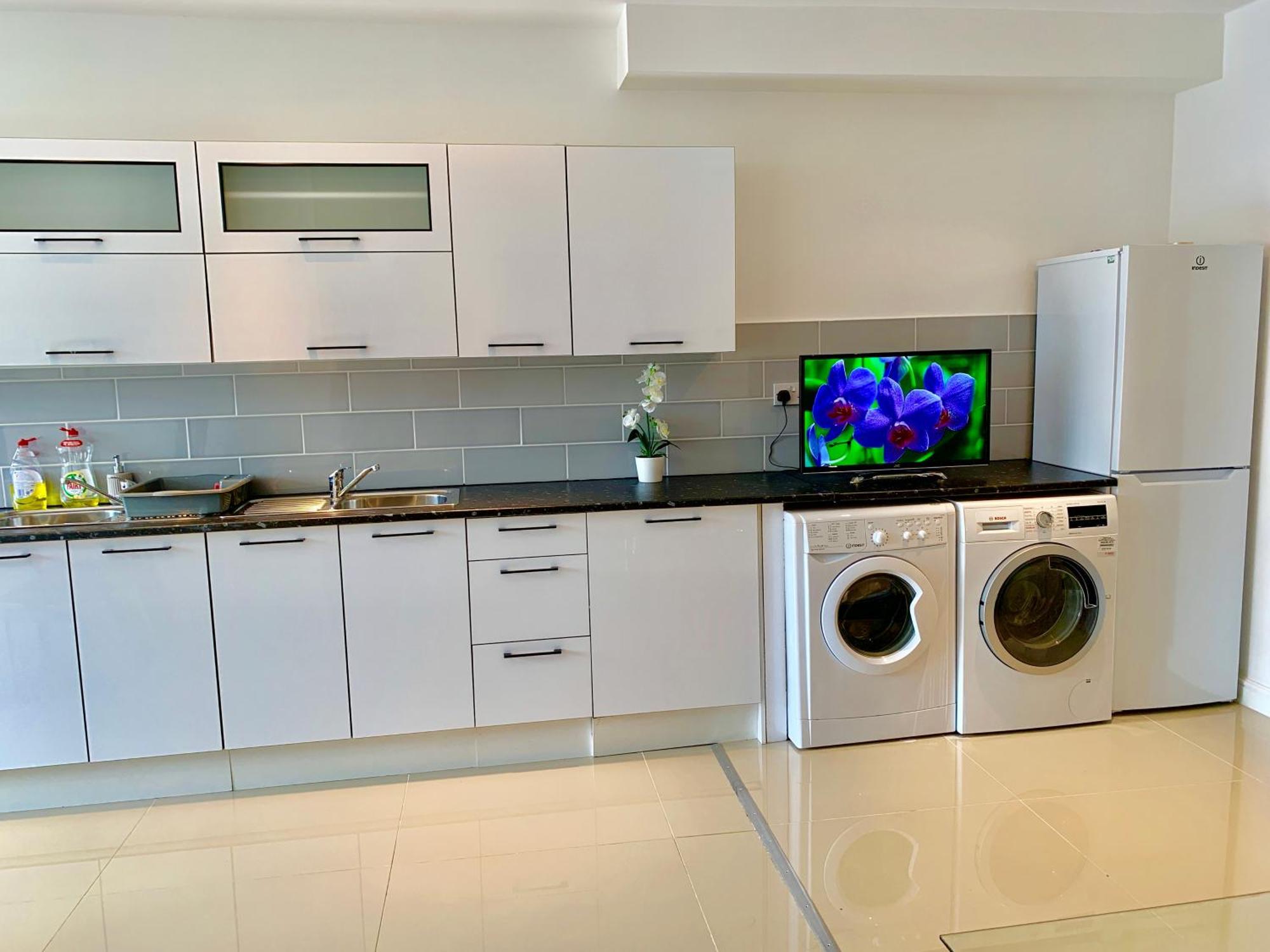 London Studio Apartments, Private Bathrooms And Parking Ilford Eksteriør billede