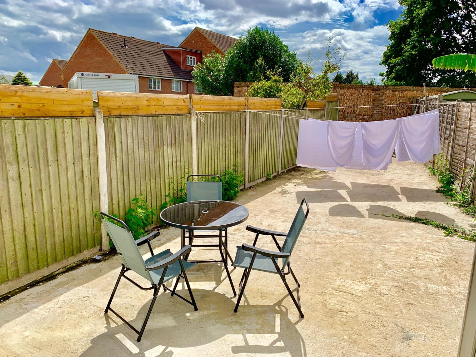 London Studio Apartments, Private Bathrooms And Parking Ilford Eksteriør billede