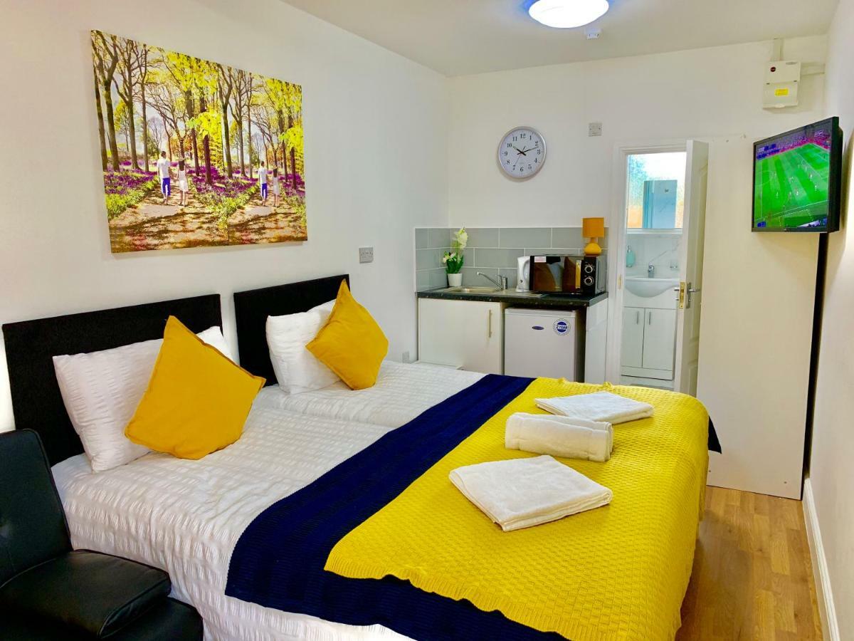 London Studio Apartments, Private Bathrooms And Parking Ilford Eksteriør billede
