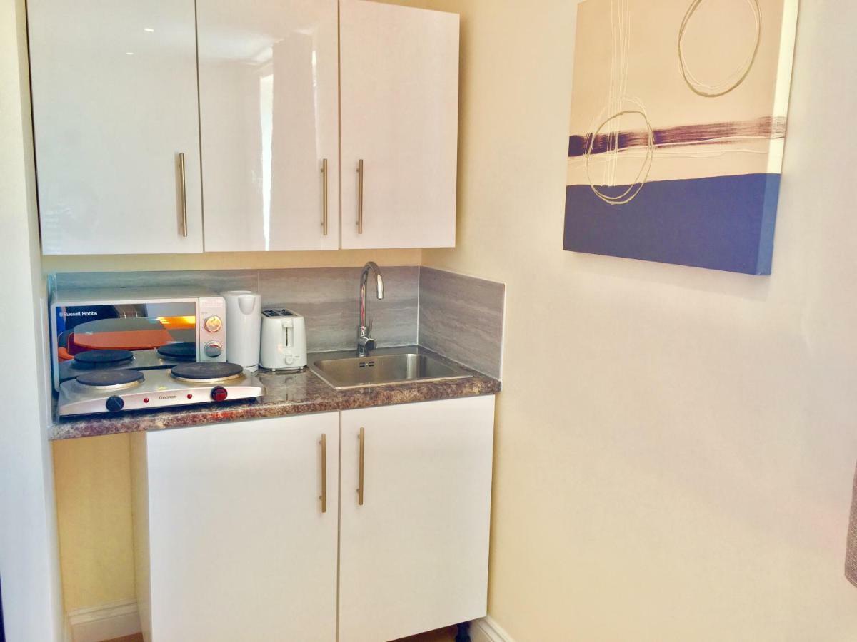London Studio Apartments, Private Bathrooms And Parking Ilford Eksteriør billede