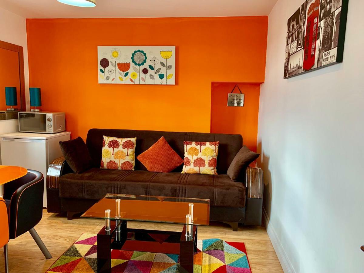 London Studio Apartments, Private Bathrooms And Parking Ilford Eksteriør billede