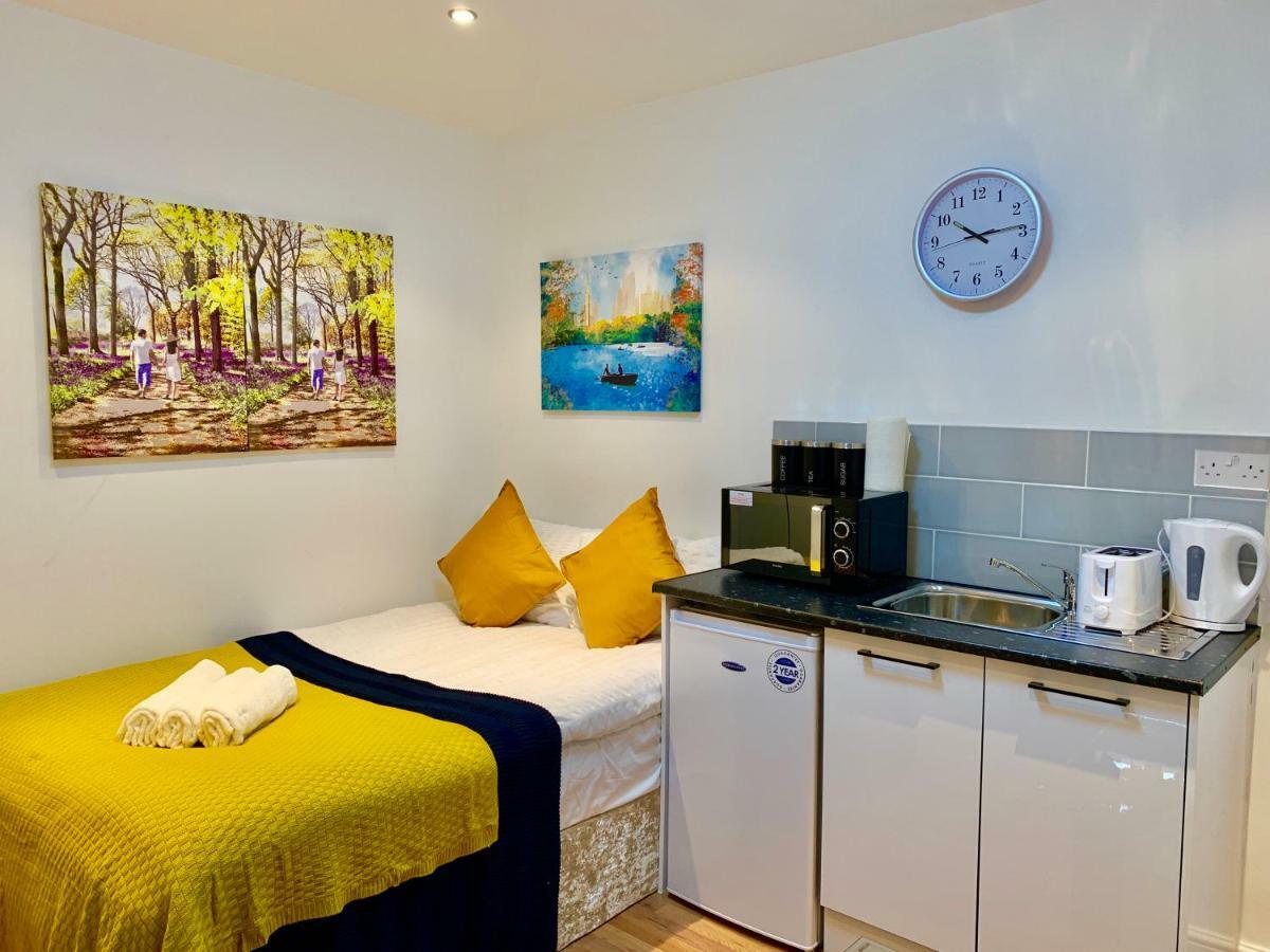 London Studio Apartments, Private Bathrooms And Parking Ilford Eksteriør billede