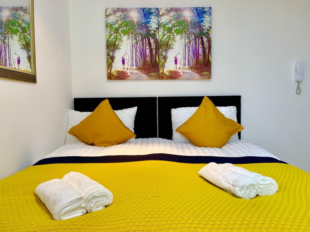 London Studio Apartments, Private Bathrooms And Parking Ilford Eksteriør billede