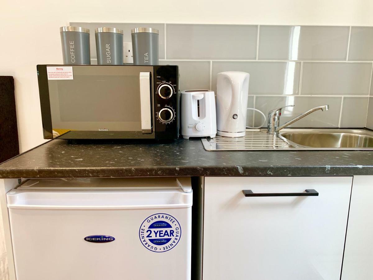 London Studio Apartments, Private Bathrooms And Parking Ilford Eksteriør billede