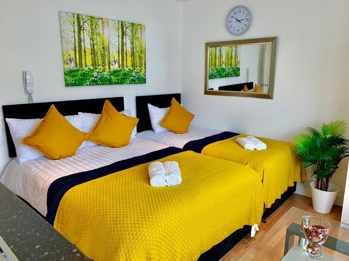 London Studio Apartments, Private Bathrooms And Parking Ilford Eksteriør billede