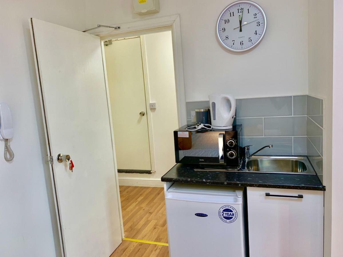 London Studio Apartments, Private Bathrooms And Parking Ilford Eksteriør billede