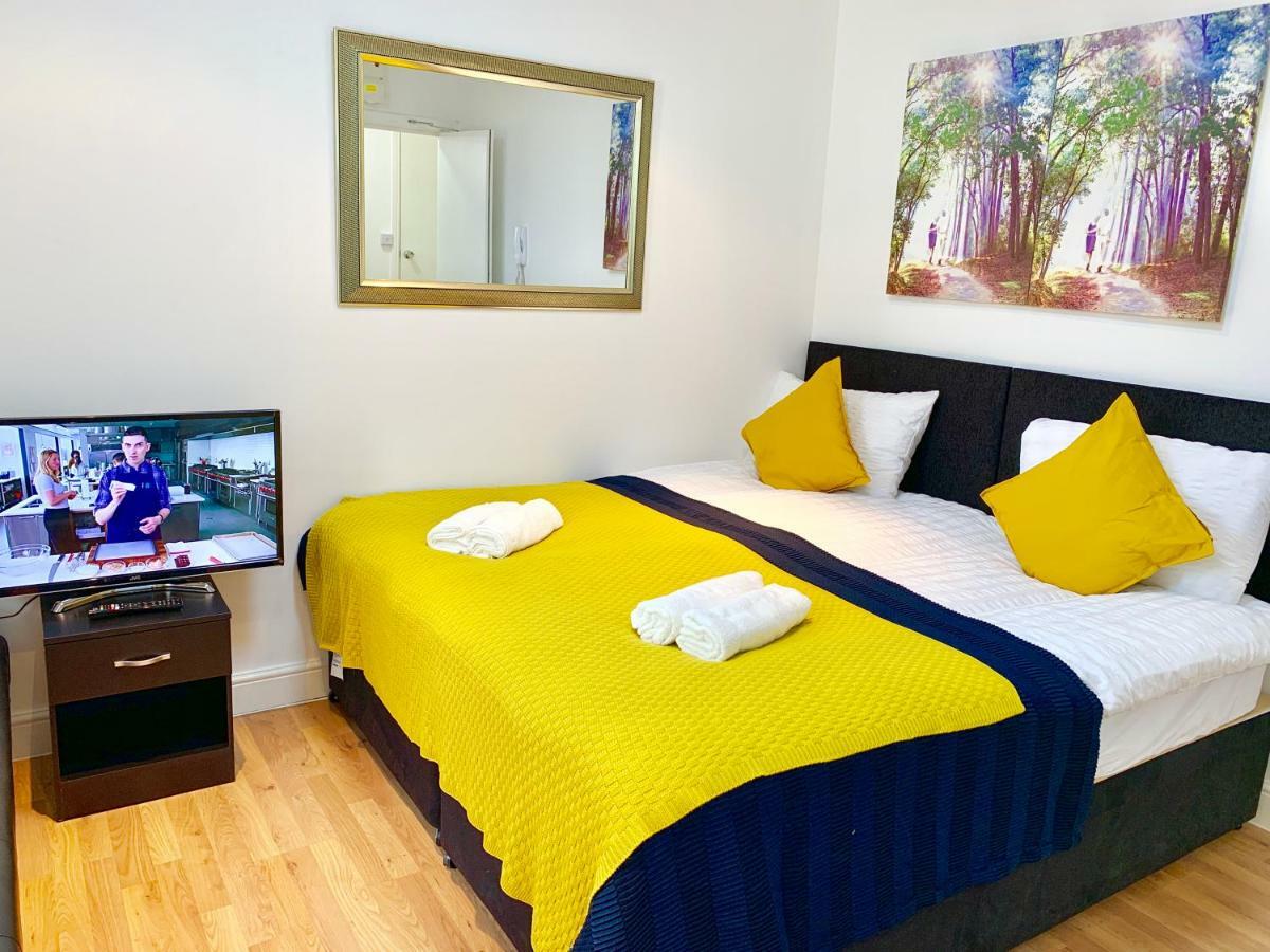 London Studio Apartments, Private Bathrooms And Parking Ilford Eksteriør billede