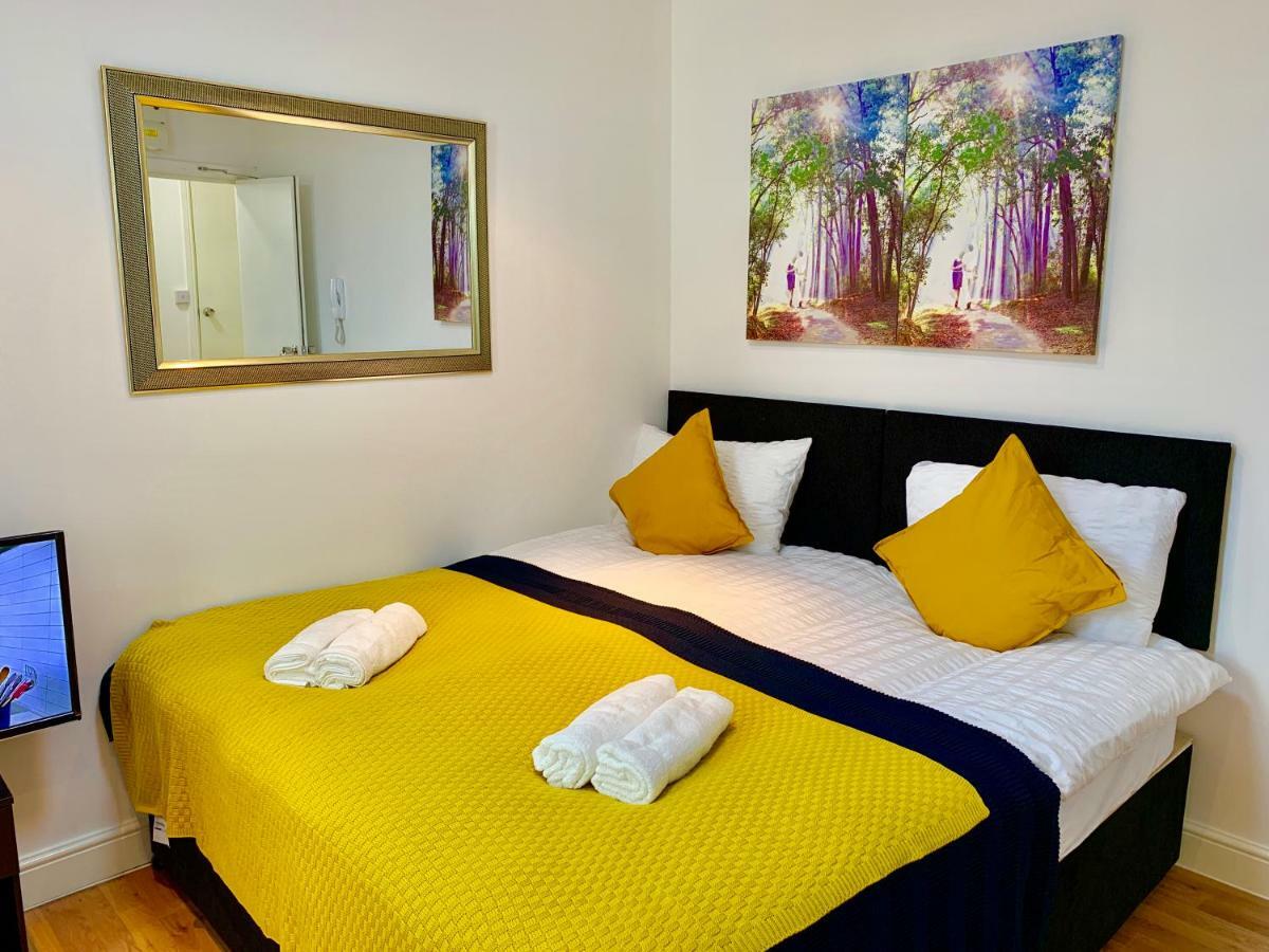 London Studio Apartments, Private Bathrooms And Parking Ilford Eksteriør billede