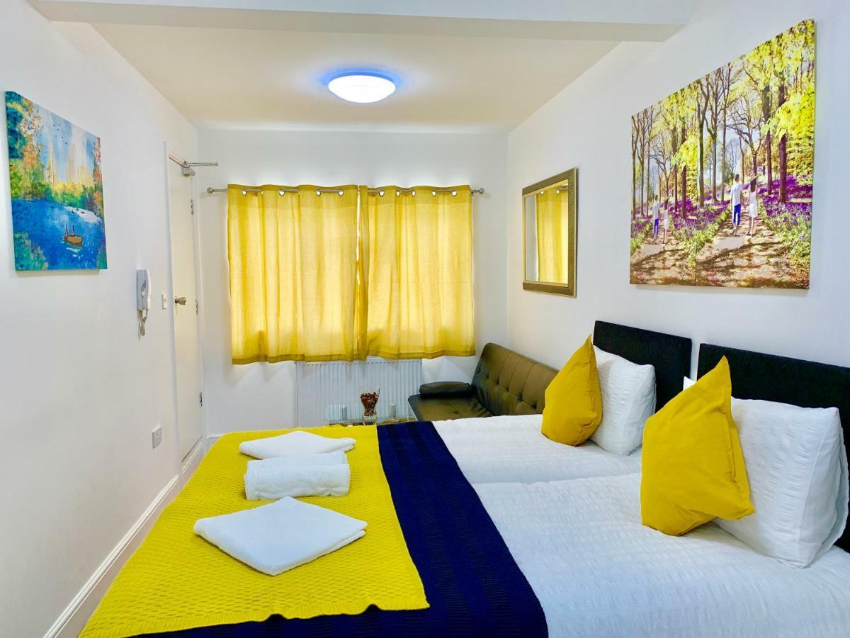 London Studio Apartments, Private Bathrooms And Parking Ilford Eksteriør billede